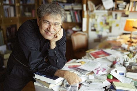 Prêmio Nobel de Literatura: A Jornada de Orhan Pamuk e o Reflexo da Identidade Turca na Obra Memem